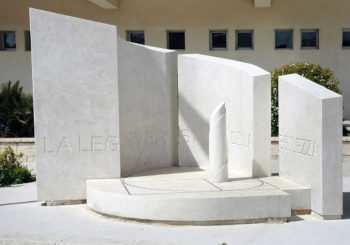 Monumento in onore di Carmelo Ottaviano